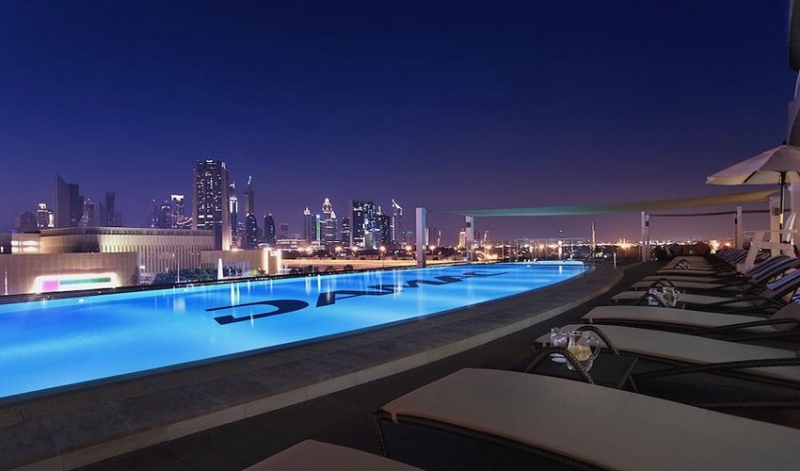 داماك ميزون دبي مول المسبح داماك ميزون دبي مول المسبح