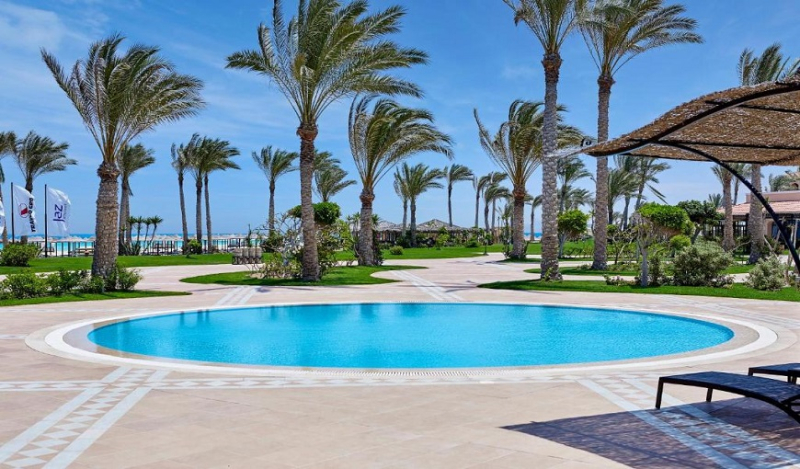 حمام سباحة فندق جاز ألماظة بيتش