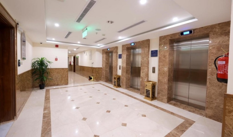 مصاعد فندق سكون
