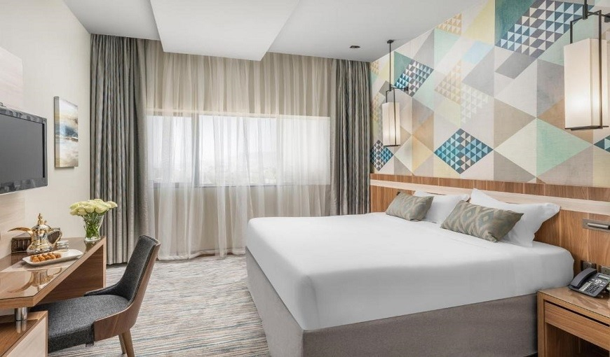 Roots Hotel Single Room
