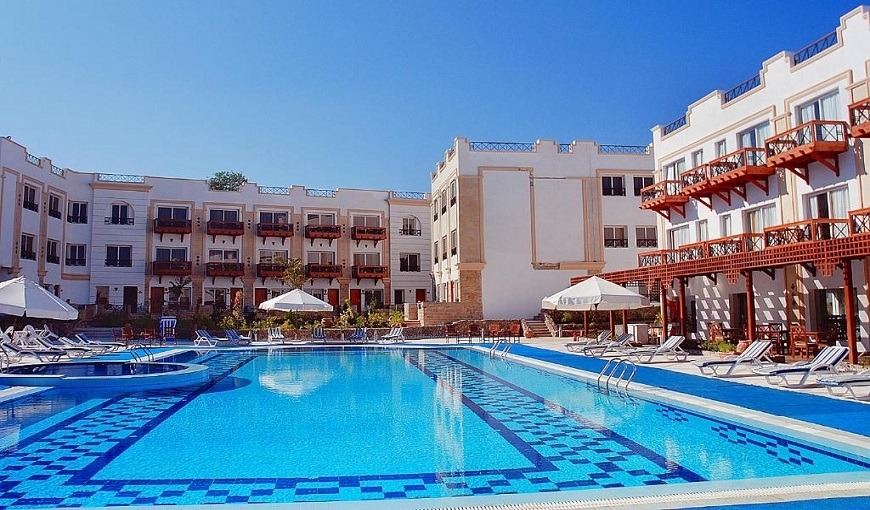 Falcon Naama Star Hotel Pool
