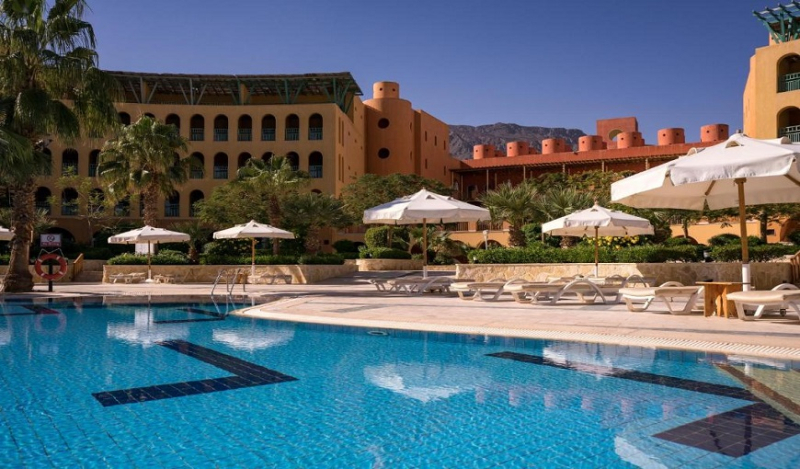 Strand Beach Hotel Pool