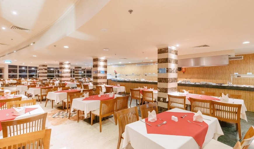 Coral Sea Resort Restaurant