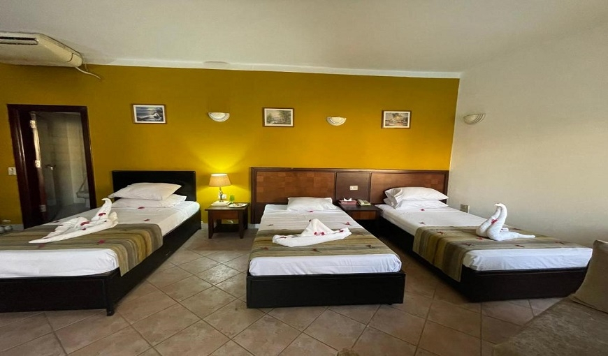 Naama Inn Hotel Triple Room