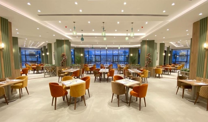 Azur One Eleven Hotel Restaurant