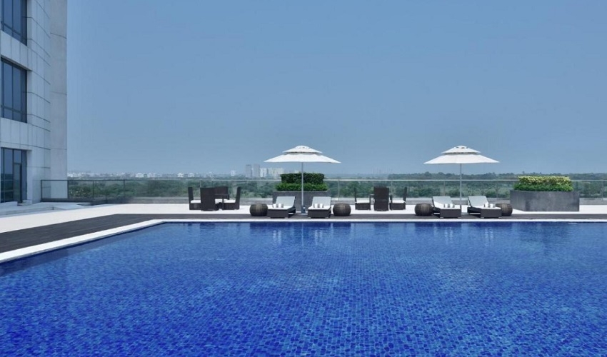 The Westin Kolkata Rajarhat Pool