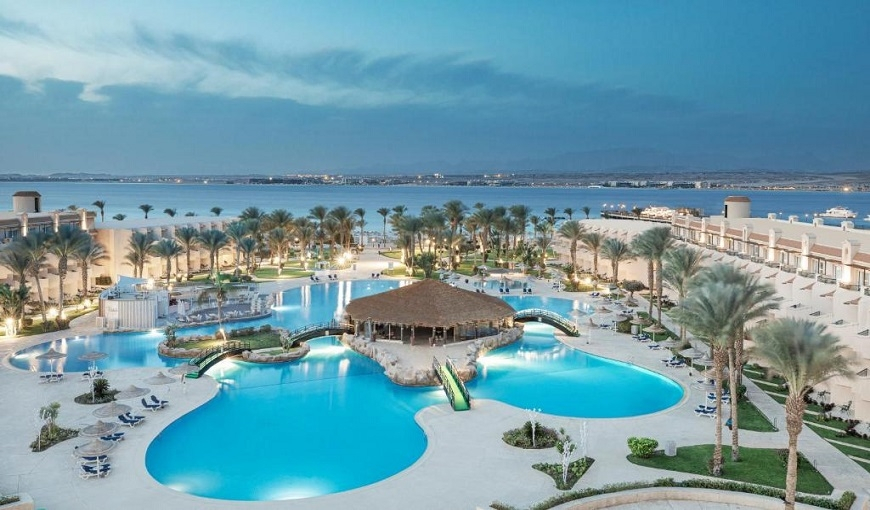 Pyramisa Beach Resort Sahl Hasheesh Pool