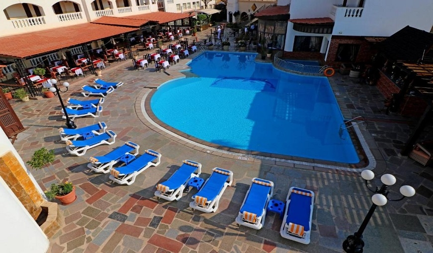 Oriental Rivoli Hotel Pool
