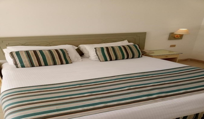 Cairo Pyramids Hotel Room