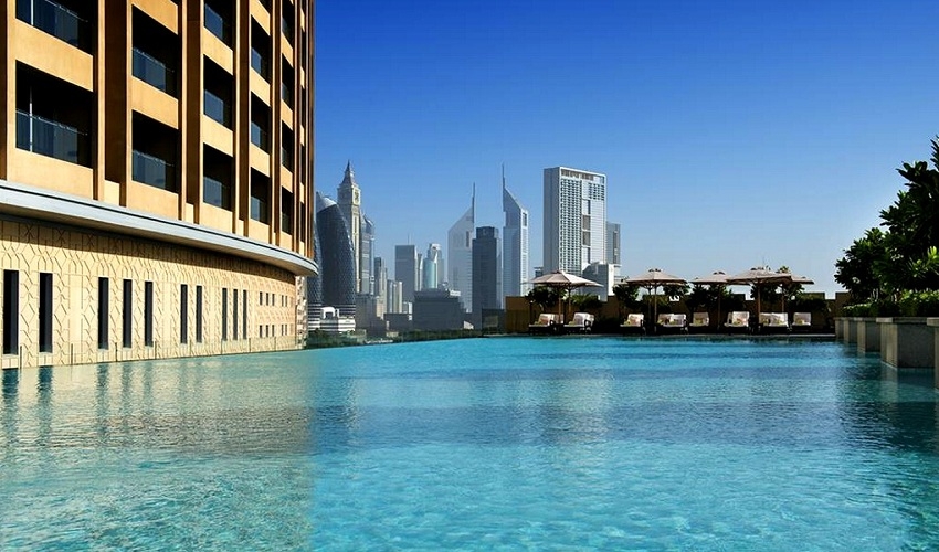 Address Dubai Mall Pool