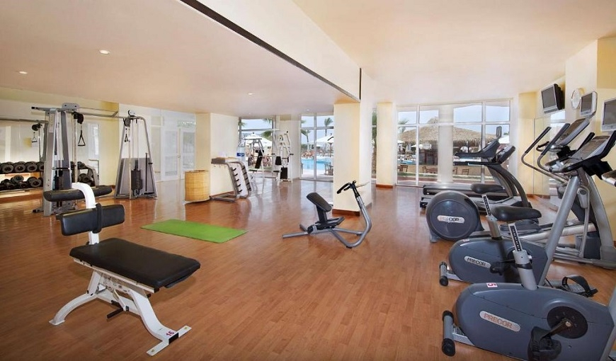 Doubletree By Hilton Sharks Bay Resort Gym