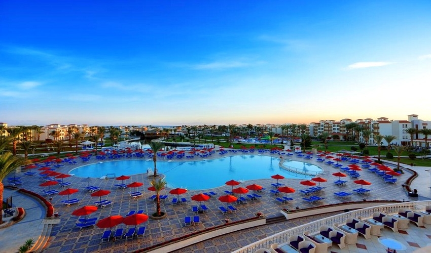 Dana Beach Resort Pool