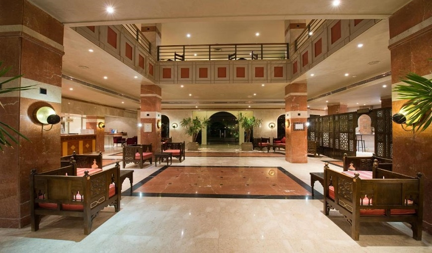 Amphoras Aqua Lobby