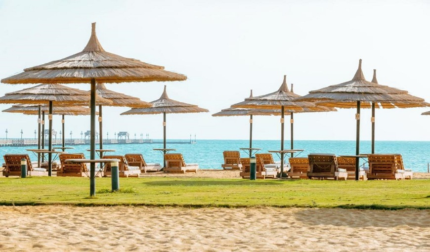 Coral Sea Resort Beach