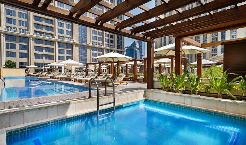 Hilton Dubai Al Habtoor City Pool