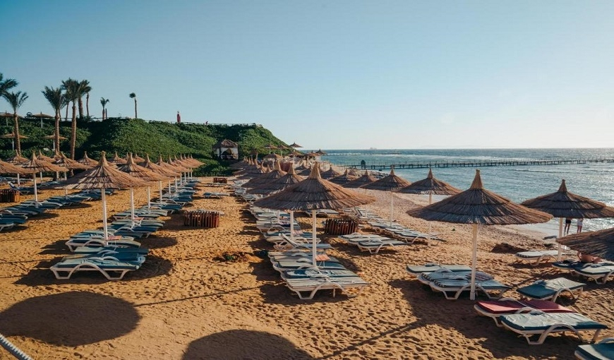 Nubian Island Hotel Beach