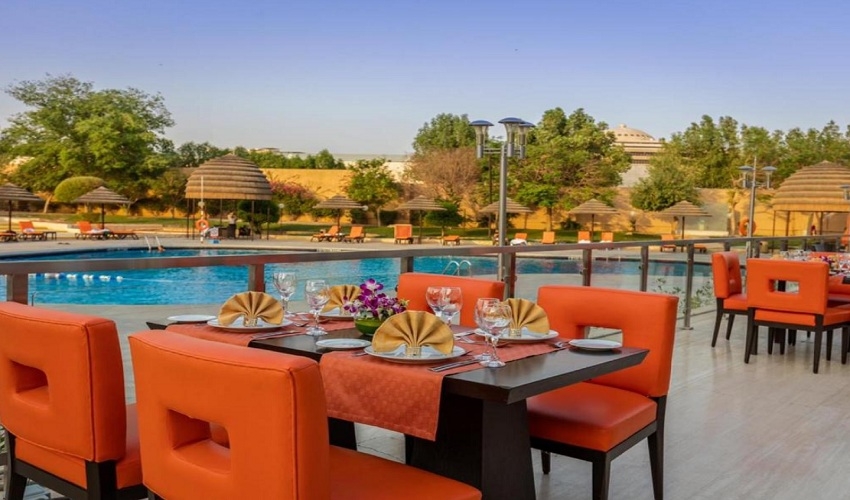 InterContinental Riyadh Restaurant with pool view