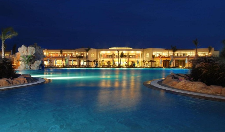 Doubletree By Hilton Sharks Bay Resort