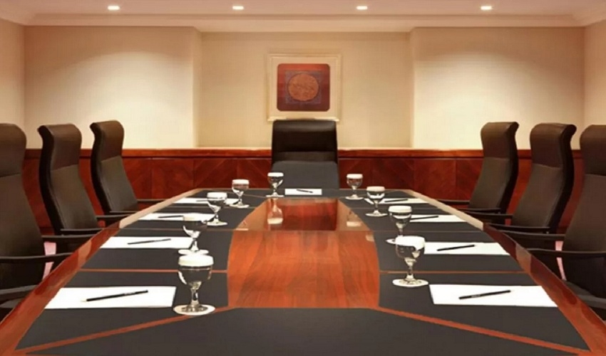 Le Meridien Towers Makkah meeting room