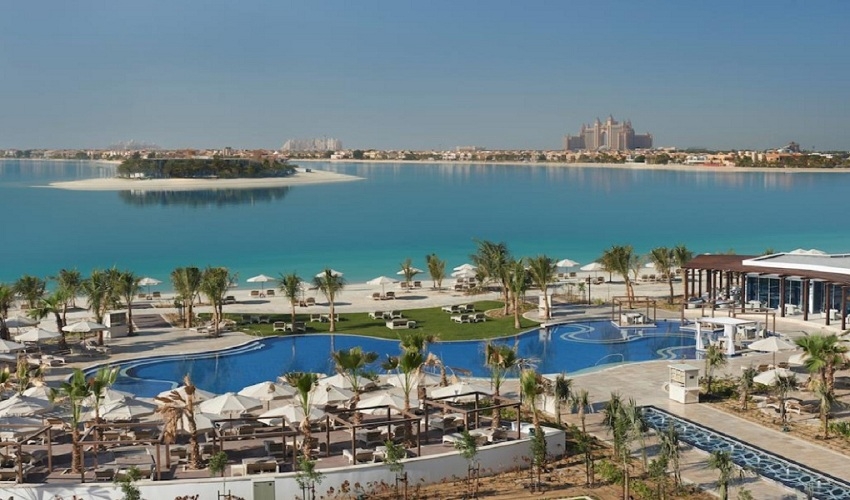 Waldorf Astoria Dubai Pool