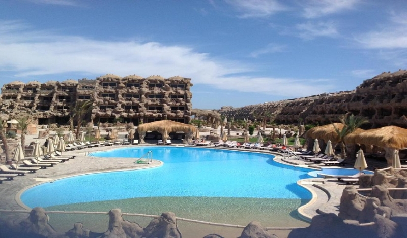 Caves Beach Resort Pool