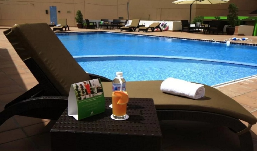 Holiday Inn Riyadh Olaya Pool